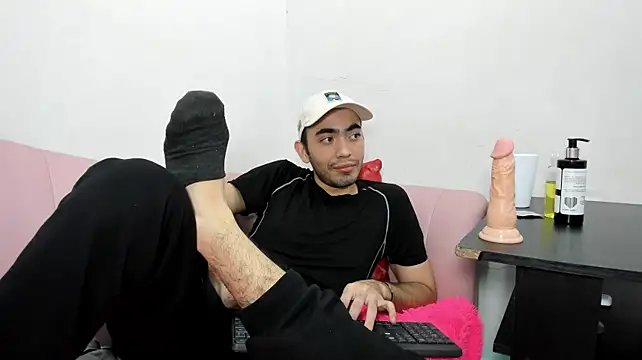 Pollenboyxxx – Live XXX-chat