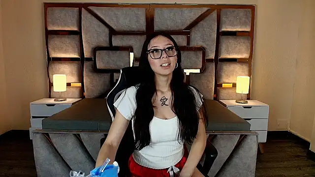 Alli_Kori Adlı Modelin Canlı XXX Sohbeti