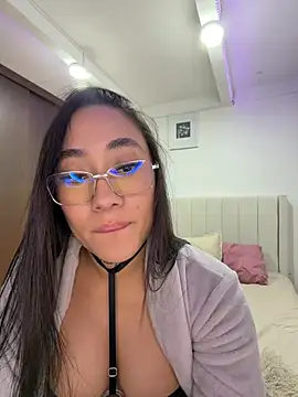 Chatroom XXX en direct de sophie_lens