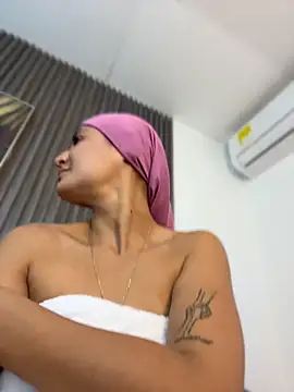aisha_k Live XXX-chat