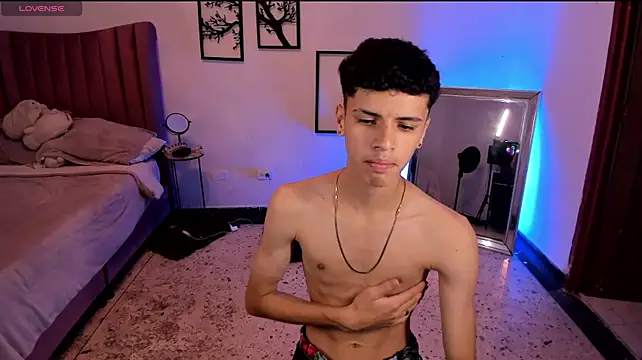 JuniorPrinceMorris' Live XXX Chat