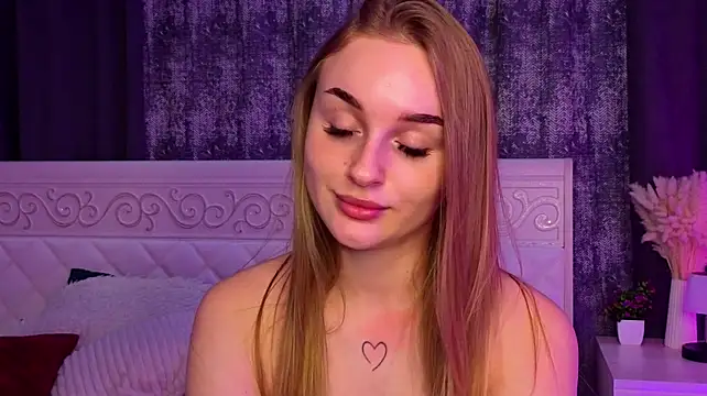 Alice_Stacy: онлайн-секс-чат