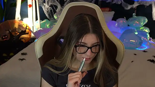 Lissaa_Moon élő XXX-chatje