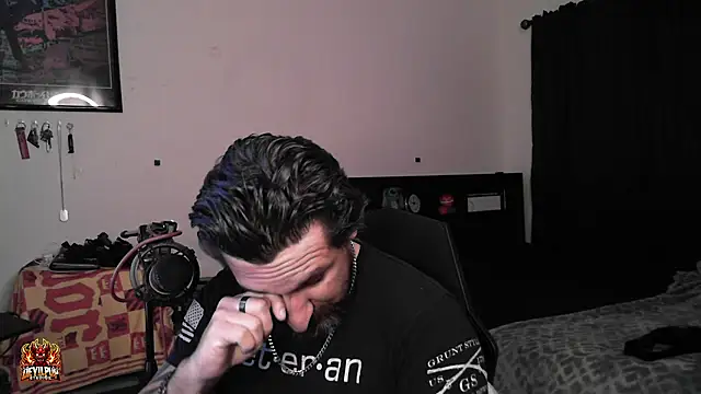 Онлайн чат XXX DevilPup75_