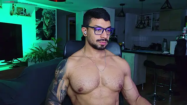 Michael_Diamond Show in webcam