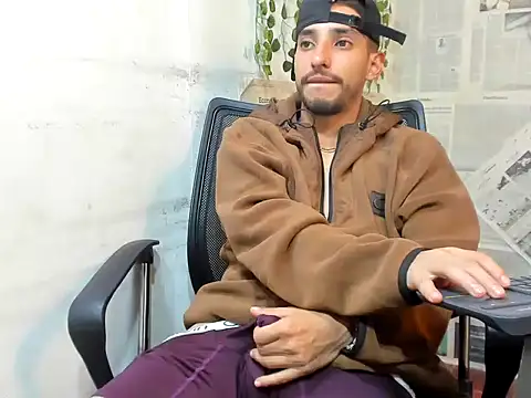 Tayler_ospina_ élő XXX-chatje