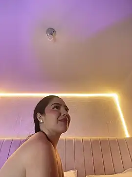 MiaFarkash Show in webcam