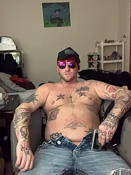 Livingpuddle live XXX chat