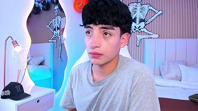 Filiph_Sterliing élő XXX-chatje