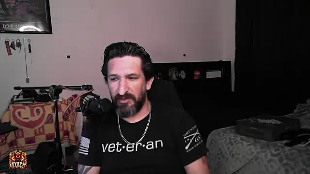 DevilPup75_ live XXX chat
