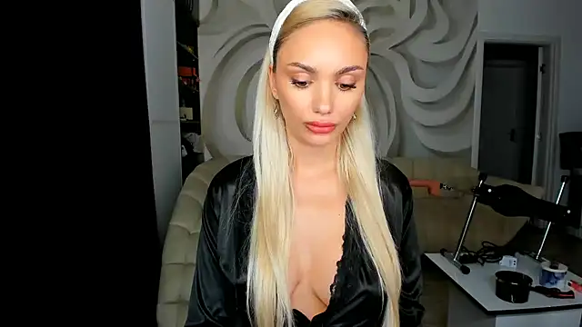 HaleySweet18 élő XXX-chatje