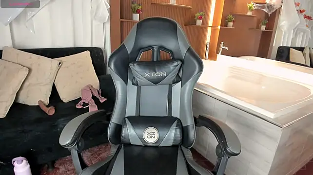 Chat +18 de AmaraKamali ao vivo