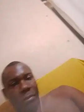Show modela primo10 na web-kameri