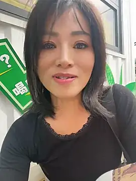 Lipinger 即時 XXX 聊天
