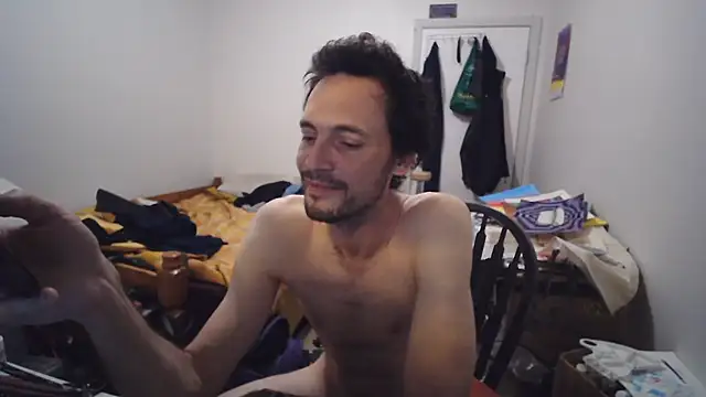 JohnnyMoves' Live XXX Chat