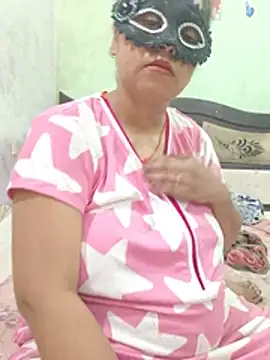 priyasharma0101's Live XXX Chat
