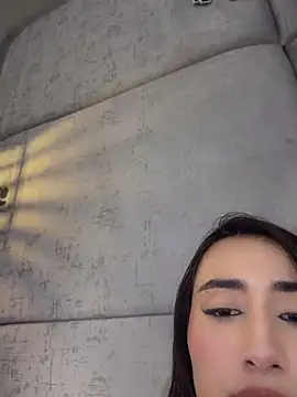 Chat +18 de IvonneOwen ao vivo