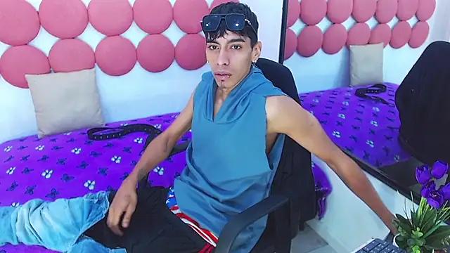 Drake_Jack's Live XXX Chat