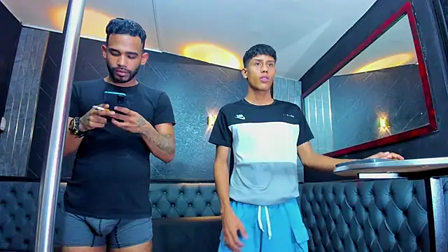 EMILIANO_BLESS – Naživo XXX chat