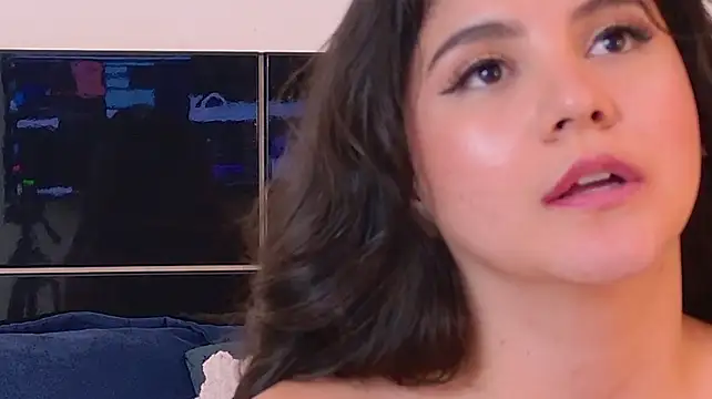 Chat +18 de VelisseNoir ao vivo
