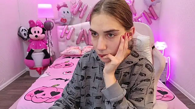 Онлайн чат XXX NikaStark_
