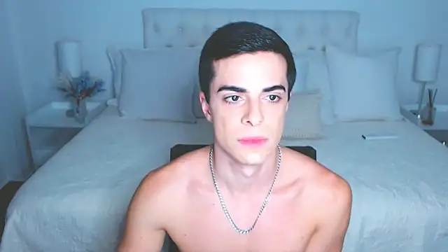 צ'אט XXX בשידור חי של mr_hunterx