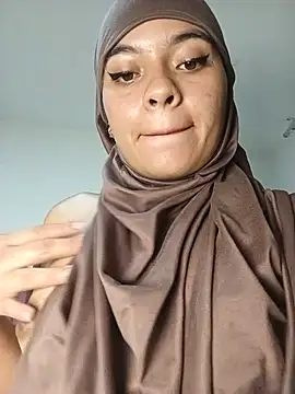 Samira_1 Adlı Modelin Canlı XXX Sohbeti