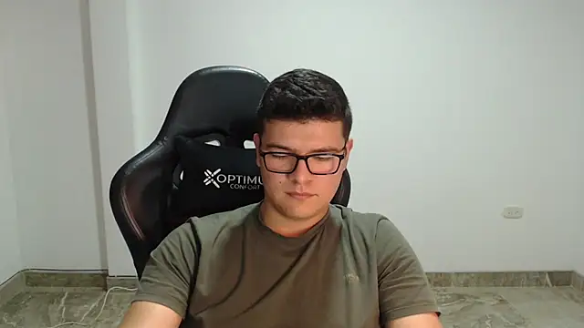 Chat XXX ao vivo de Plug_Control