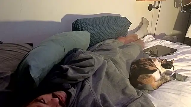הופעת וובקאם של badboybrad11