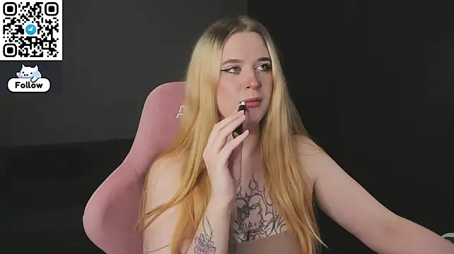 Betany_foxs' Live XXX Chat