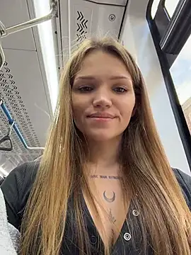 StreetSquirtn Live XXX chat