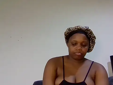 Thickass_bae élő XXX-chatje