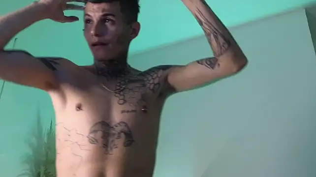 Paulo_527 élő XXX-chatje