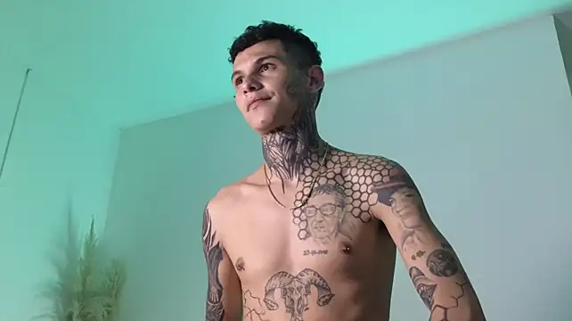 Paulo_527 élő XXX-chatje