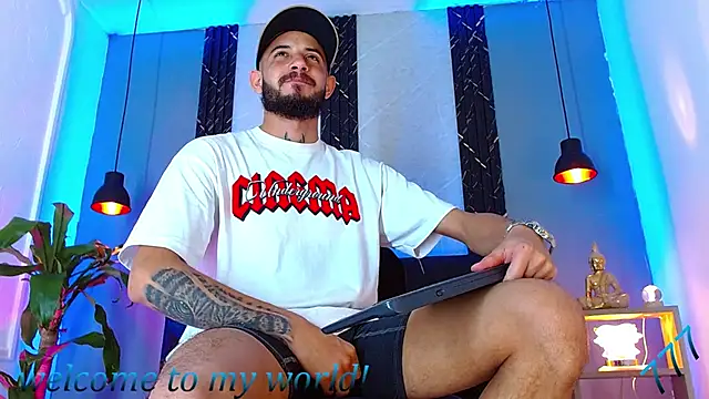 Erick_Wall Adlı Modelin Canlı XXX Sohbeti