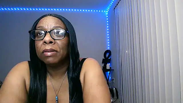 Goddessebonyrose's Live XXX Chat