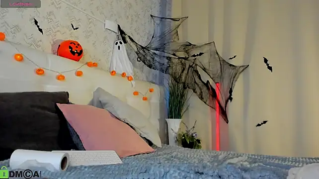 Chat XXX en directo de Nicole_Charm