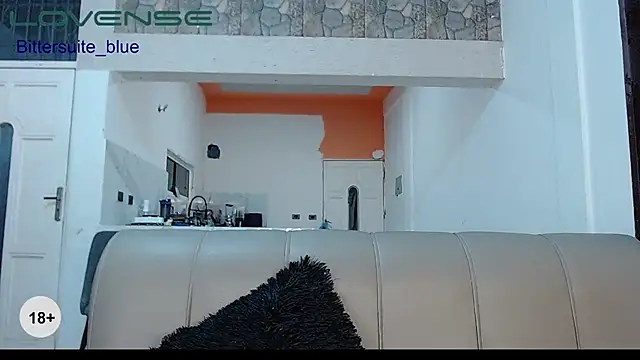XXX chat uživo modela bittersuite_blue
