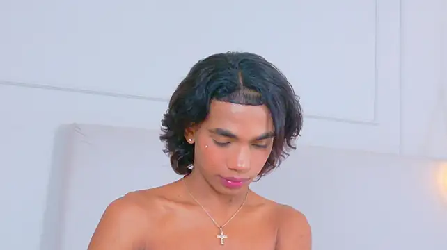 צ'אט XXX בשידור חי של AlanCuute