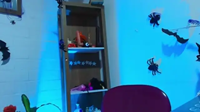 EllenaBoobs_: απευθείας συνομιλία ΧΧΧ
