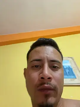 cubanito97n Live XXX chat