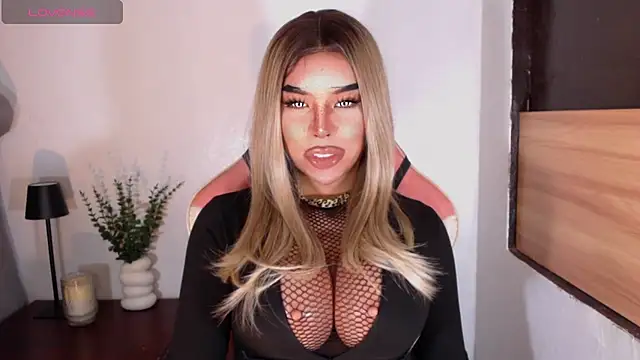 DominantxSheena élő XXX-chatje