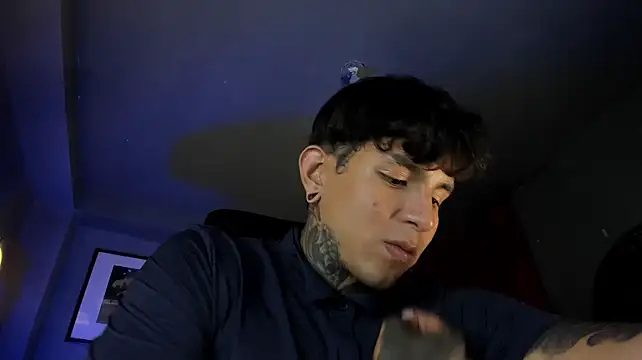 Travisttanner28 Obrolan Langsung XXX
