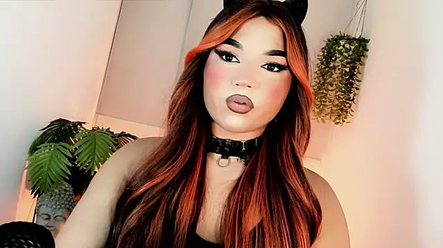 misstreslatin Adlı Modelin Canlı XXX Sohbeti