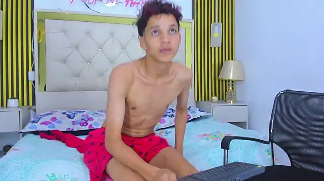 JustinSecret লাইভ XXX চ্যাট
