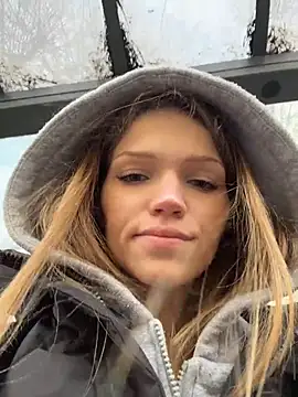 StreetSquirtn Live XXX chat
