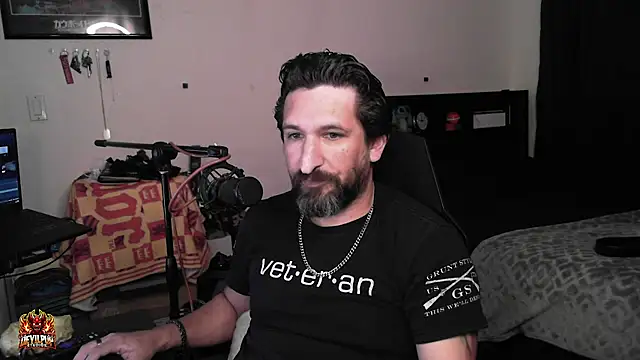 Chat +18 de DevilPup75_ ao vivo