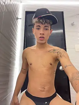 Chat XXX en directo de NaimVoss