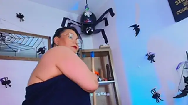 EllenaBoobs_ – Live XXX-chat