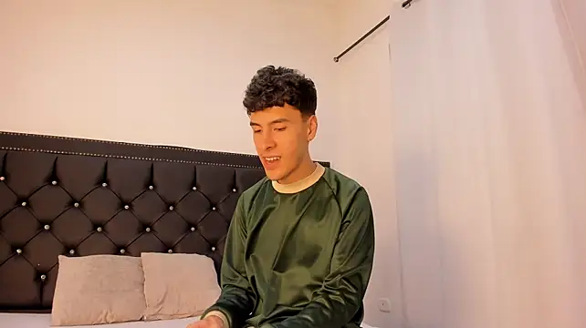 Онлайн чат XXX MaxLeons